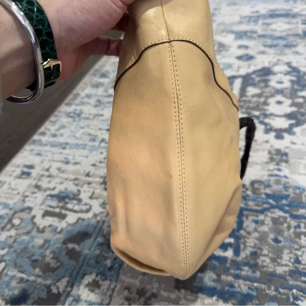 Kenneth Cole Elegant Tan Leather Women's Bag